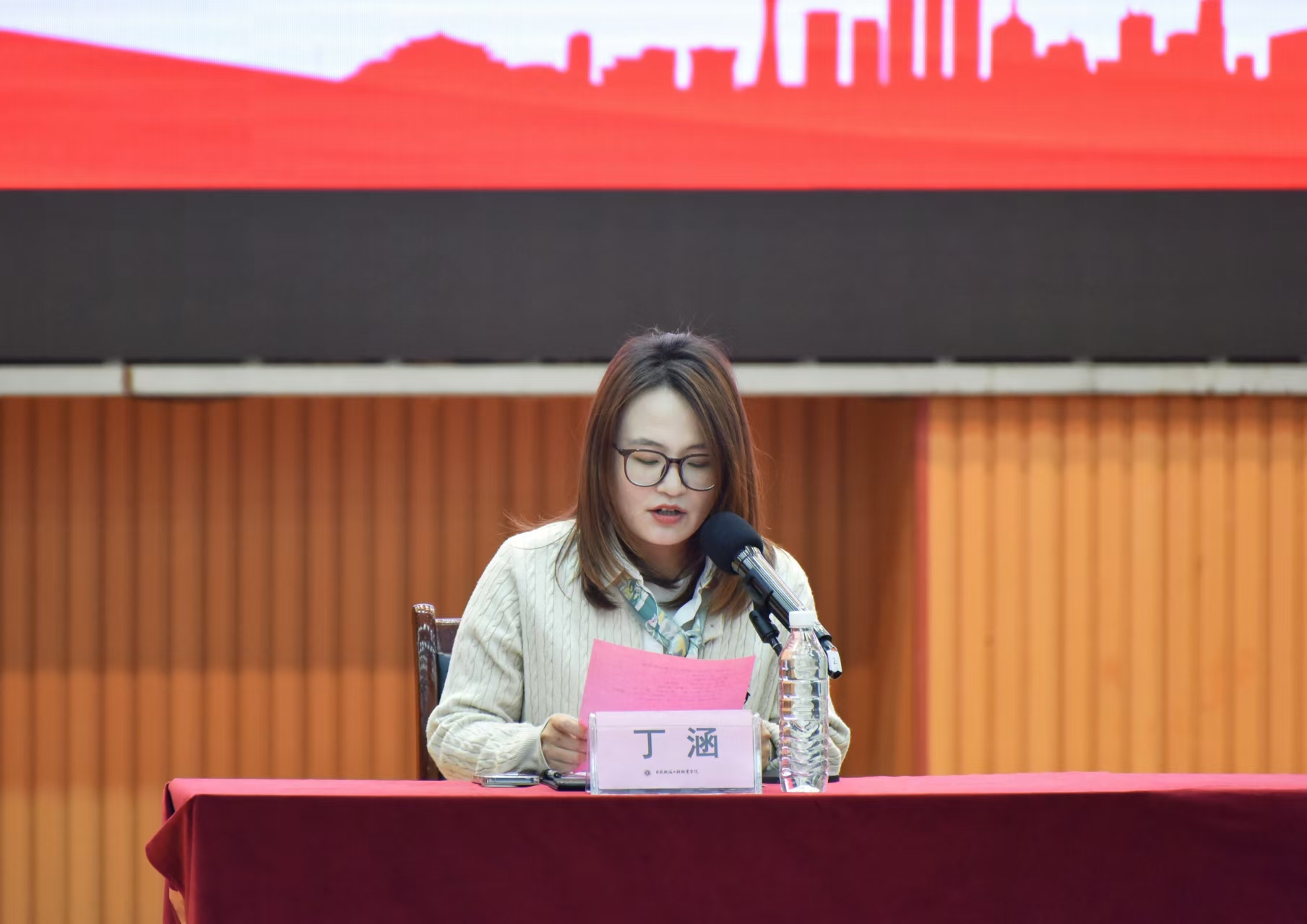 图示, 示意图

中度可信度描述已自动生成:ver1